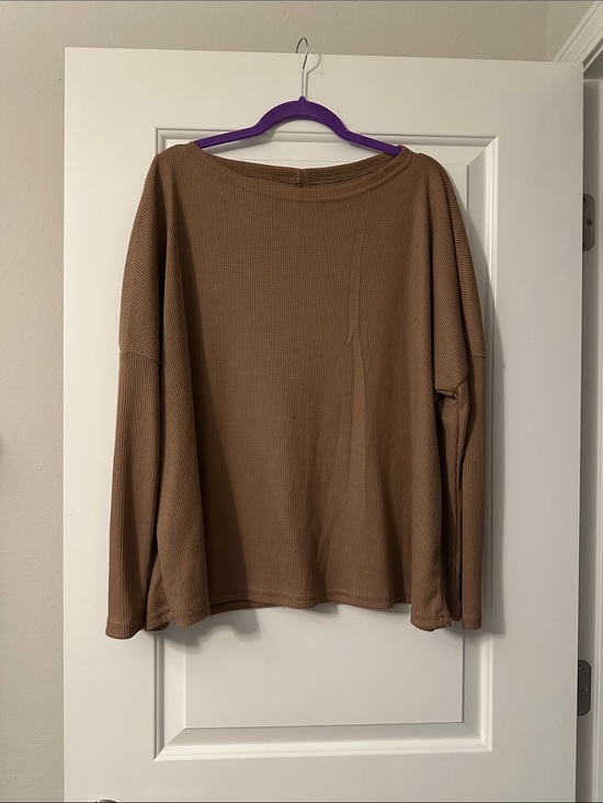 Tops - Waffle Knit Long Sleeve Top in Brown